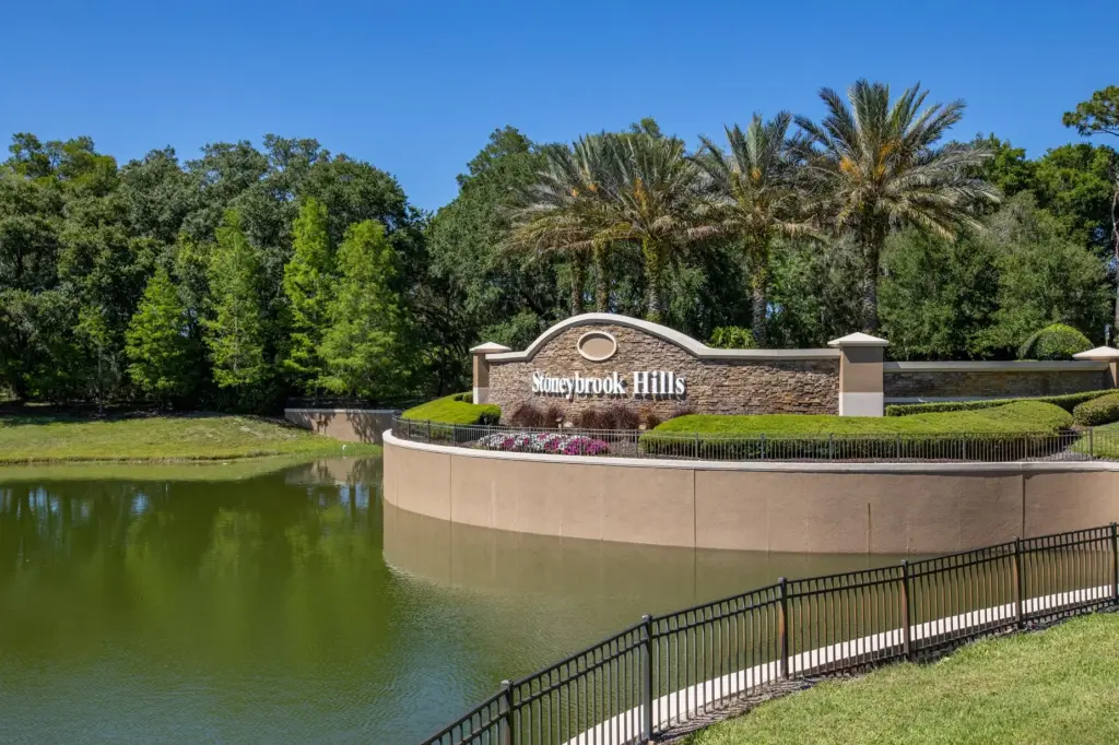 Stoneybrook Hills Mount Dora FL gated entrance